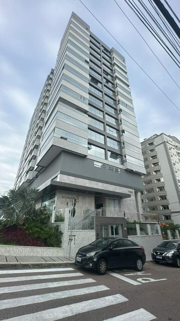 Apartamento à venda no Barreiros: 