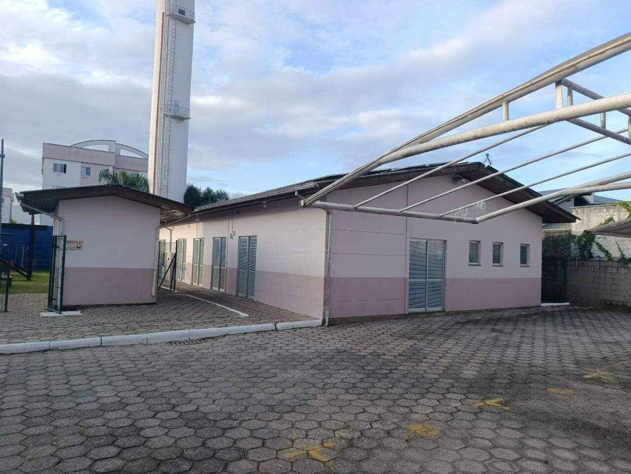 Apartamento à venda no Aririú: 