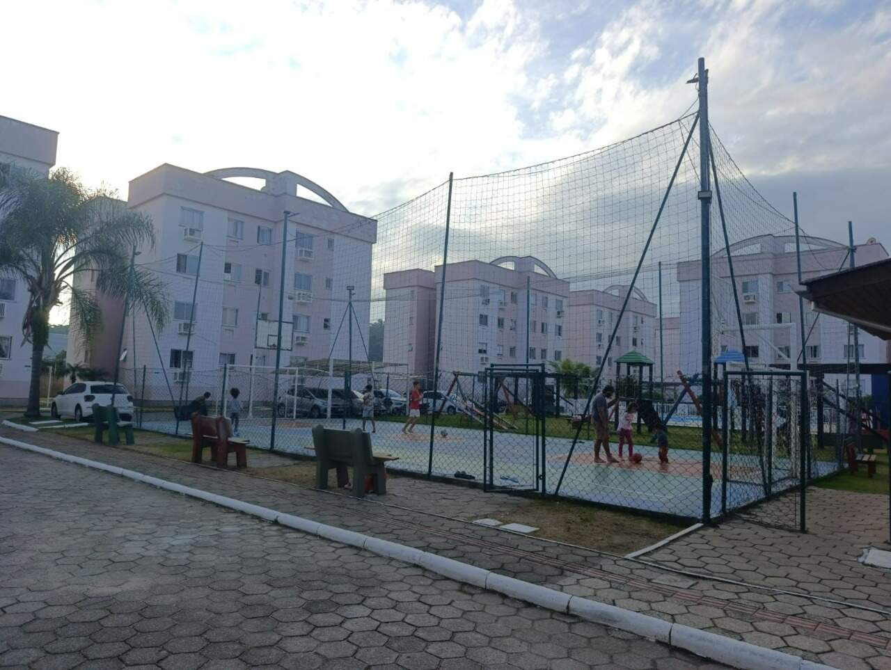 Apartamento à venda no Aririú: 