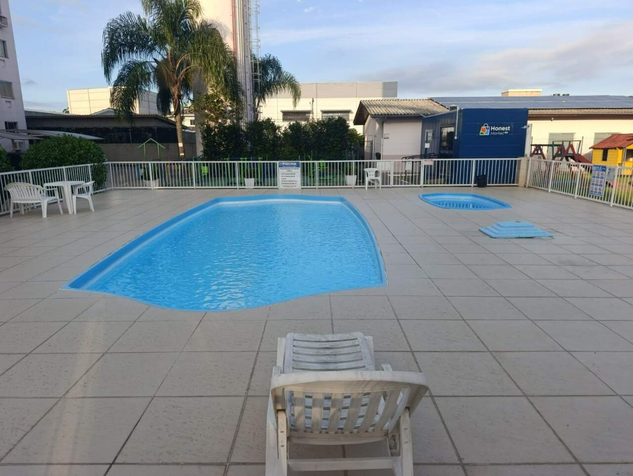 Apartamento à venda no Aririú: 
