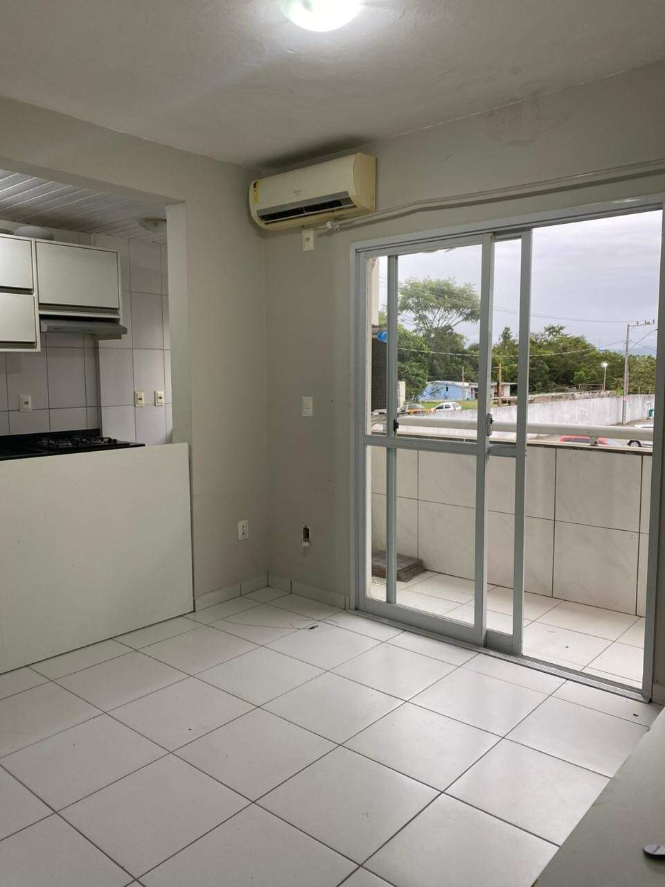 Apartamento à venda no Aririú da Formiga: 