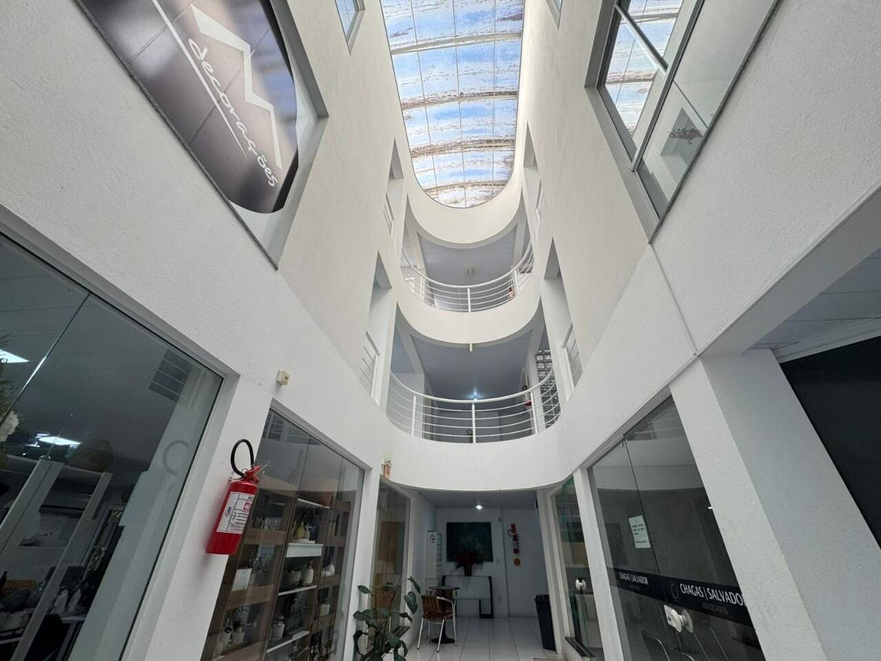 Sala Comercial para aluguel no Kobrasol: 