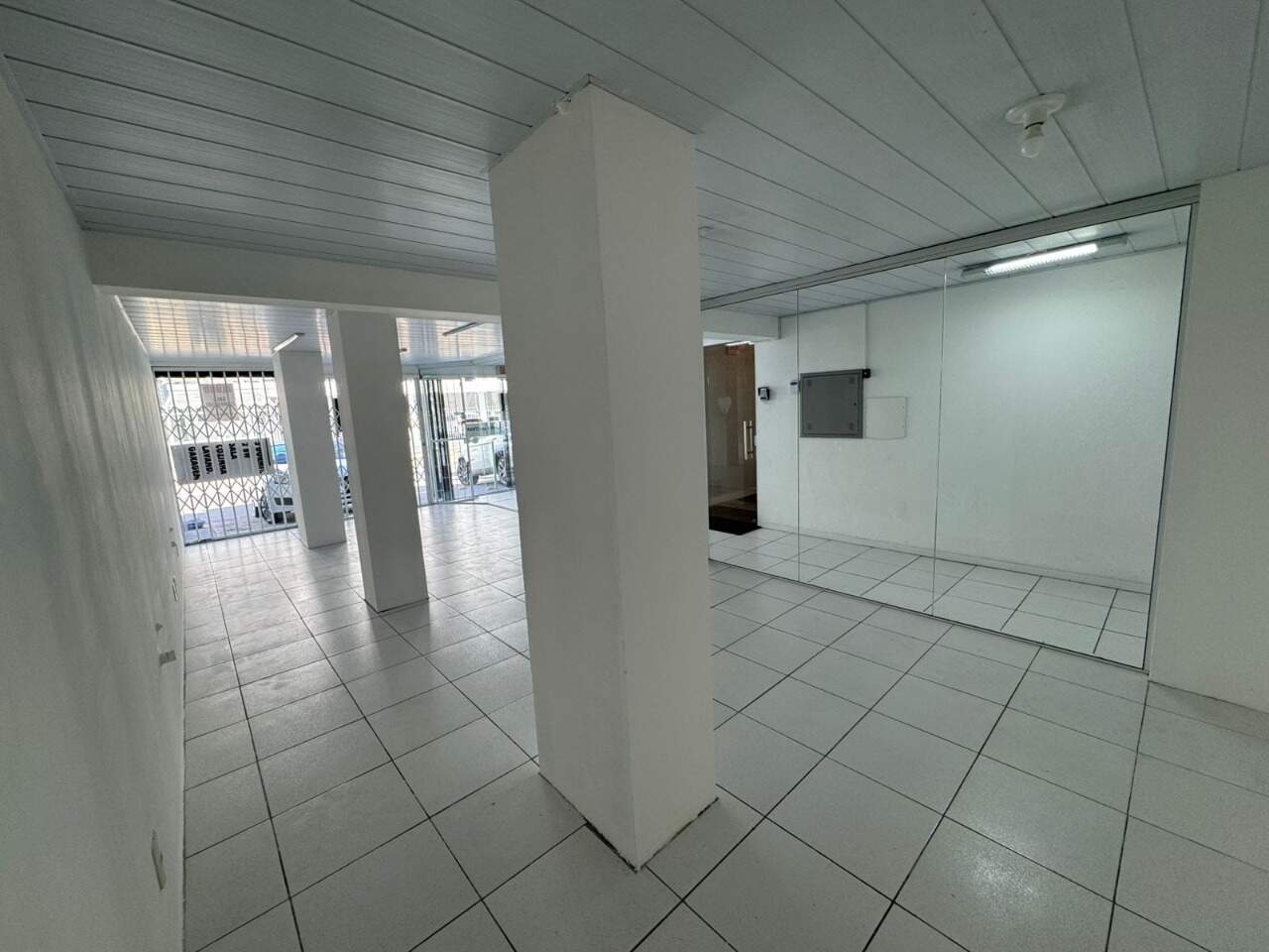 Sala Comercial para aluguel no Kobrasol: 
