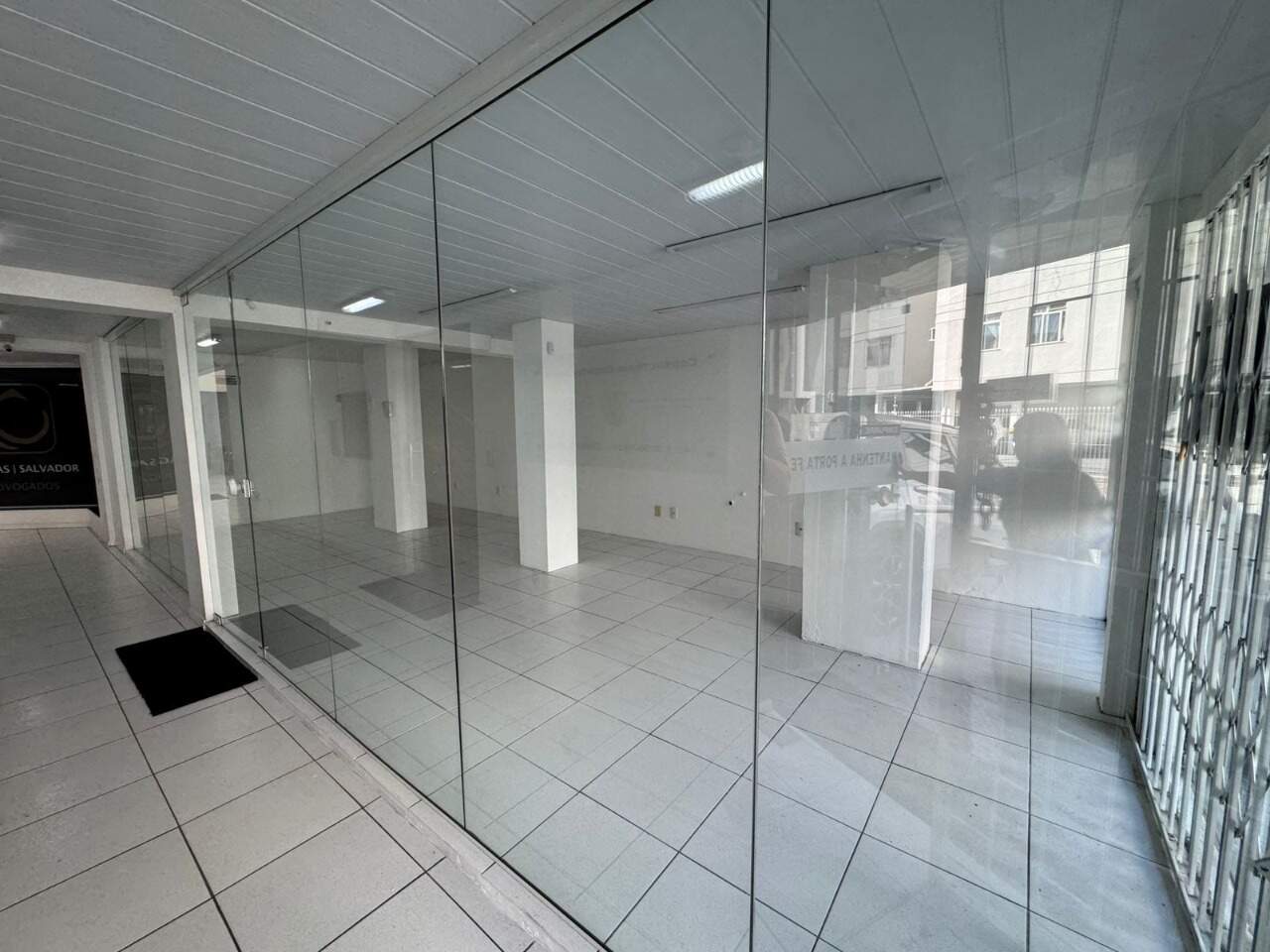 Sala Comercial para aluguel no Kobrasol: 