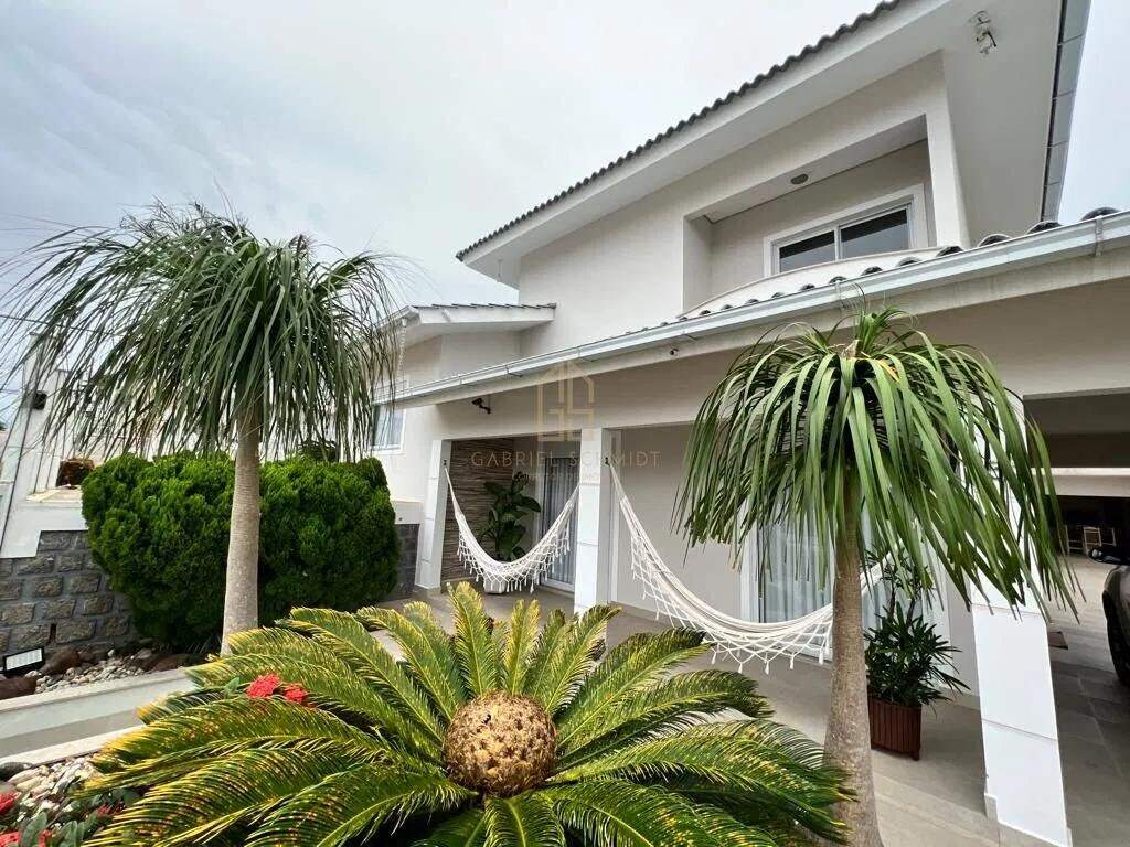 Casa à venda no Barreiros: 