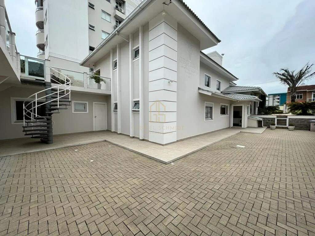 Casa à venda no Barreiros: 
