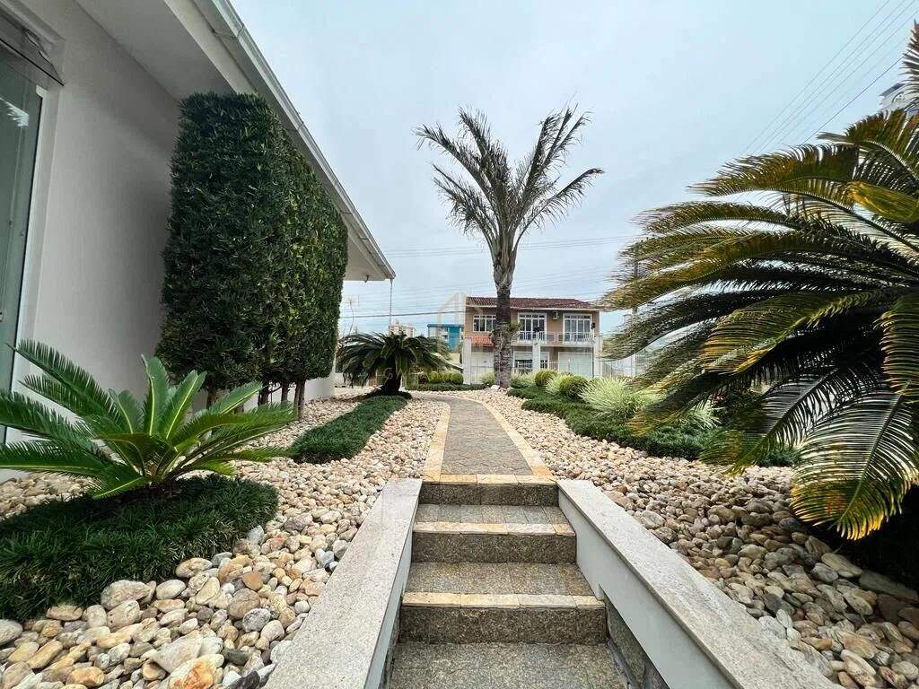 Casa à venda no Barreiros: 