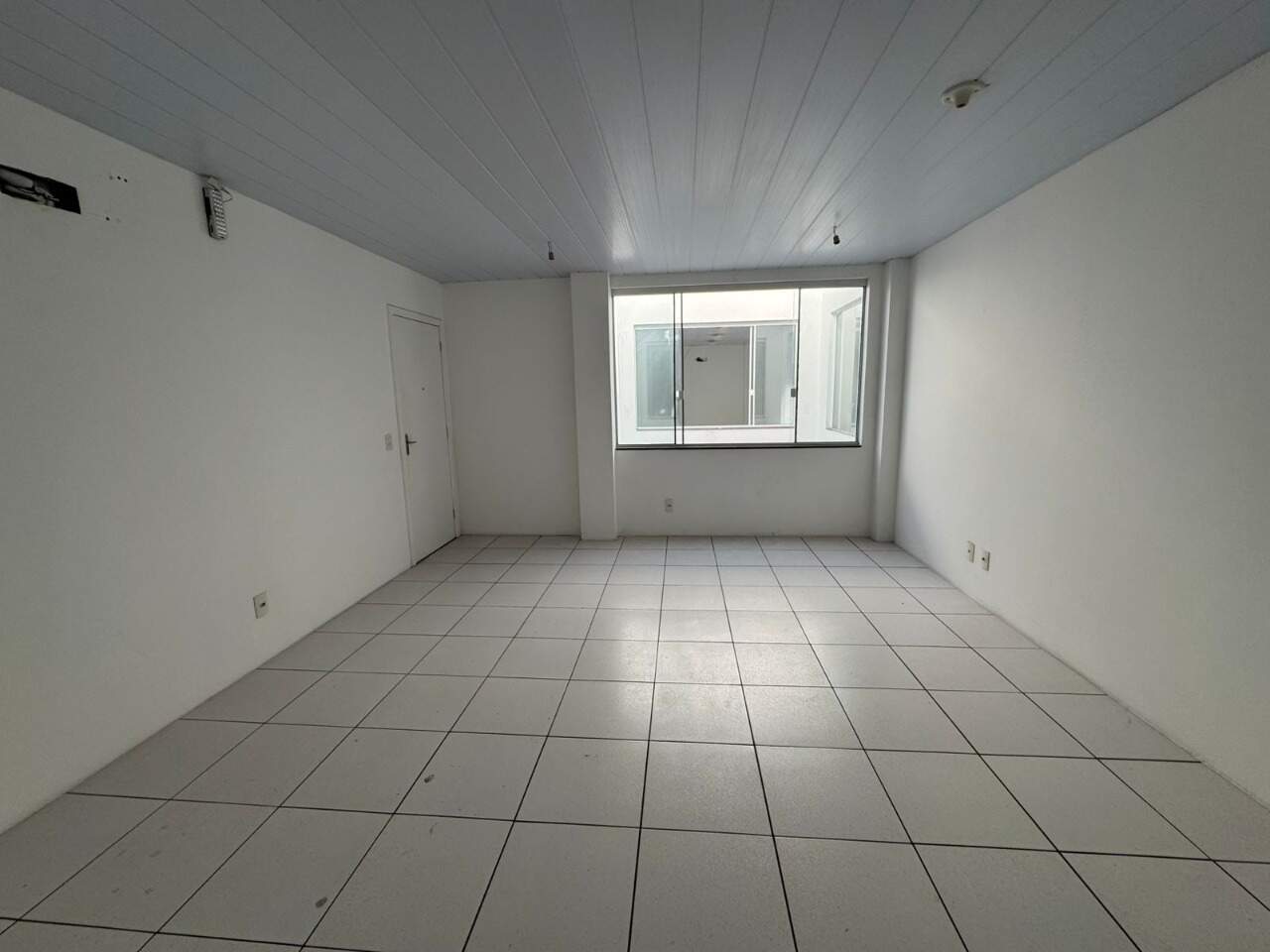 Sala Comercial para aluguel no Kobrasol: 