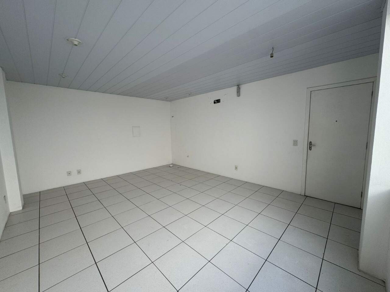 Sala Comercial para aluguel no Kobrasol: 