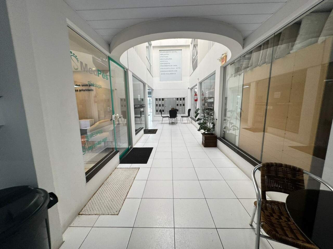 Sala Comercial para aluguel no Kobrasol: 