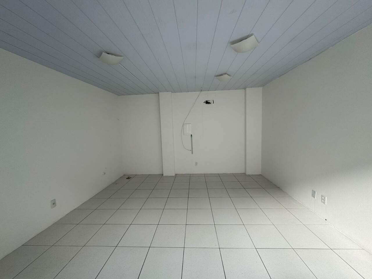 Sala Comercial para aluguel no Kobrasol: 
