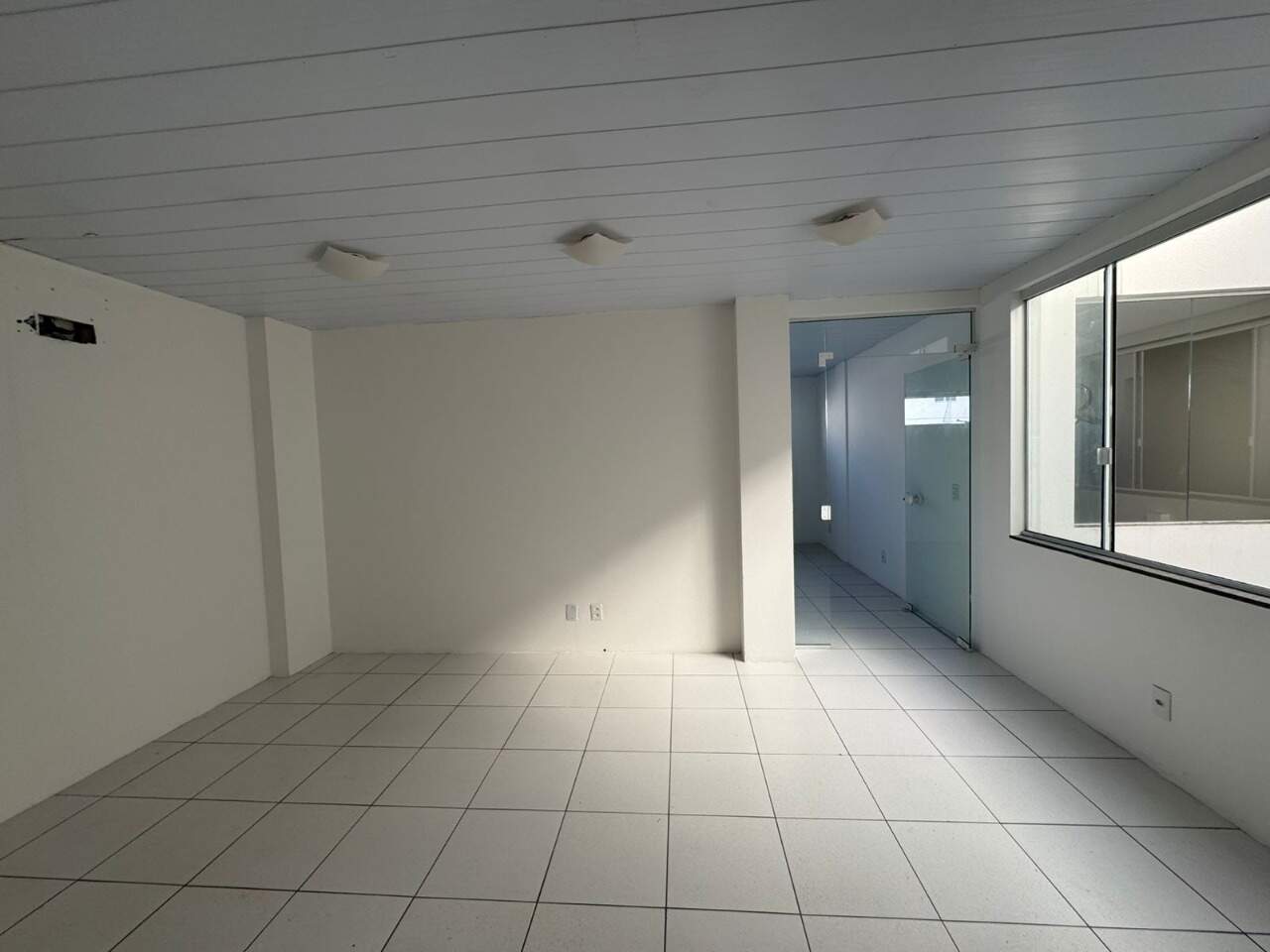 Sala Comercial para aluguel no Kobrasol: 