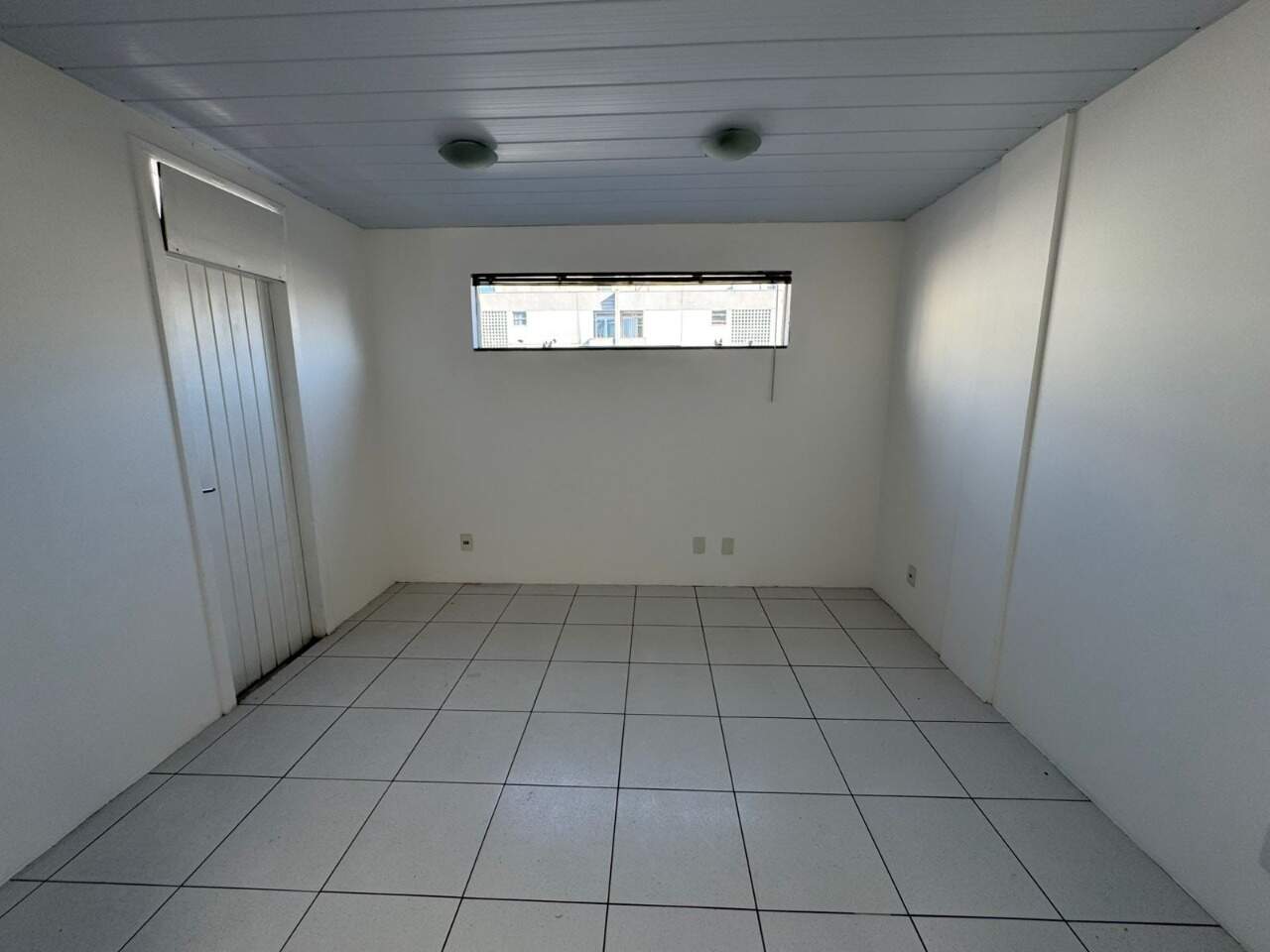 Sala Comercial para aluguel no Kobrasol: 