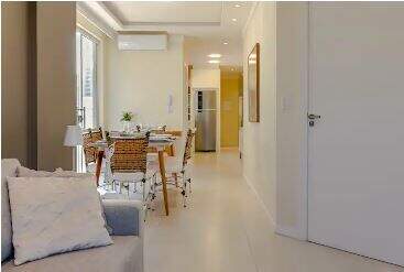Apartamento à venda no Meia Praia: 