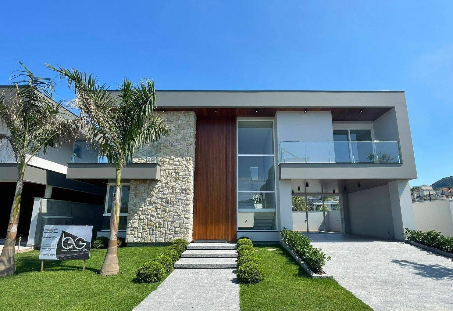 Casa em Condomínio à venda no Pedra Branca: 