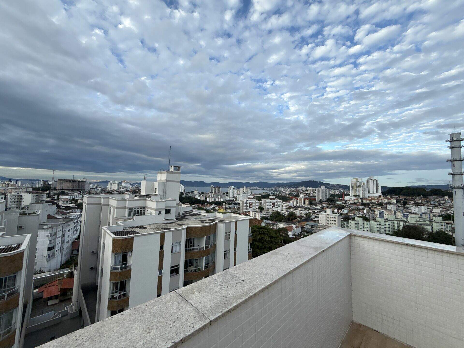 Apartamento à venda no Capoeiras: 