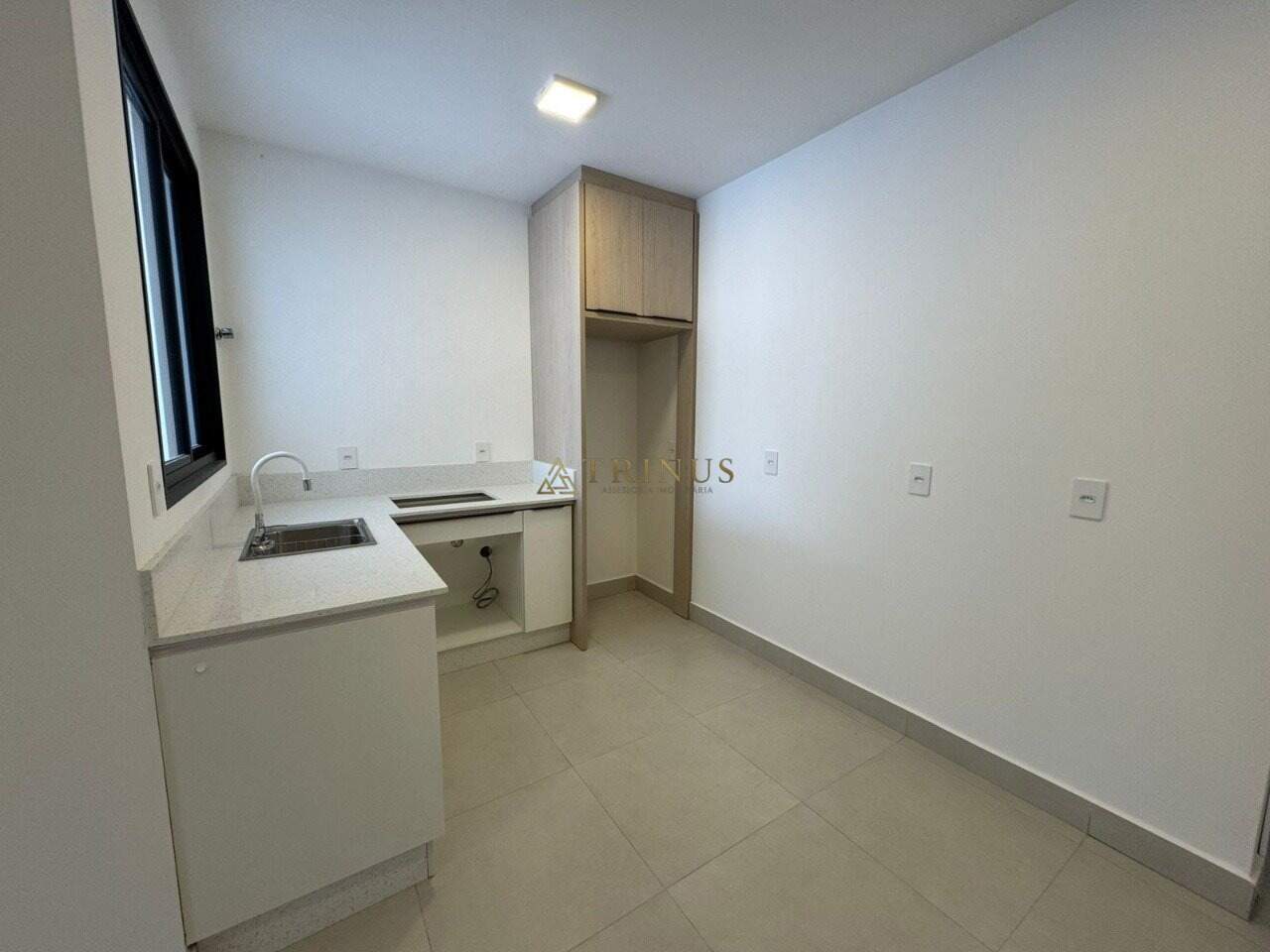 Casa à venda no Forquilhas: 