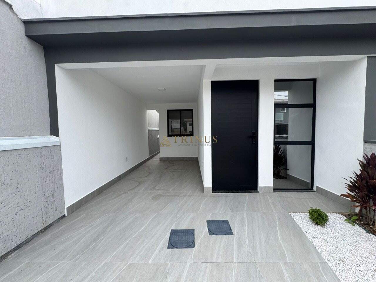 Casa à venda no Forquilhas: 