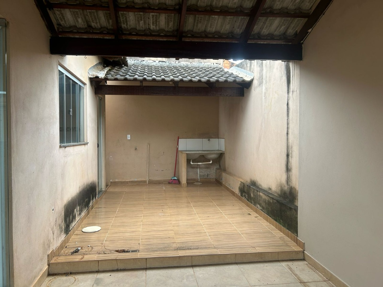 Casa para aluguel no JK: 