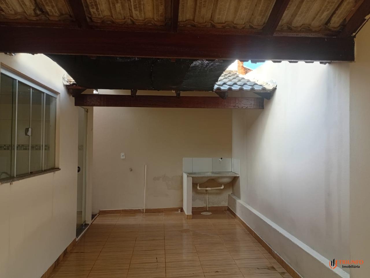 Casa para aluguel no JK: 