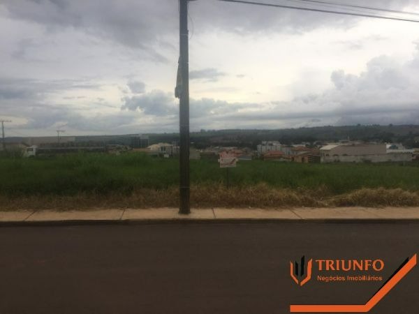 Lote à venda no JK: 