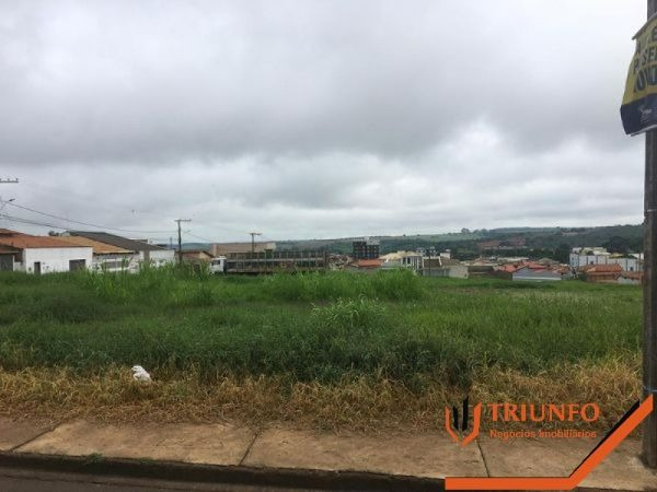 Lote à venda no JK: 