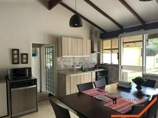 Casa à venda no CONDOMINIO DO LAGO : 