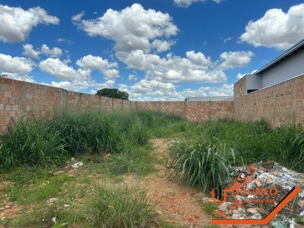 Lote à venda no NOVO HORIZONTE: 