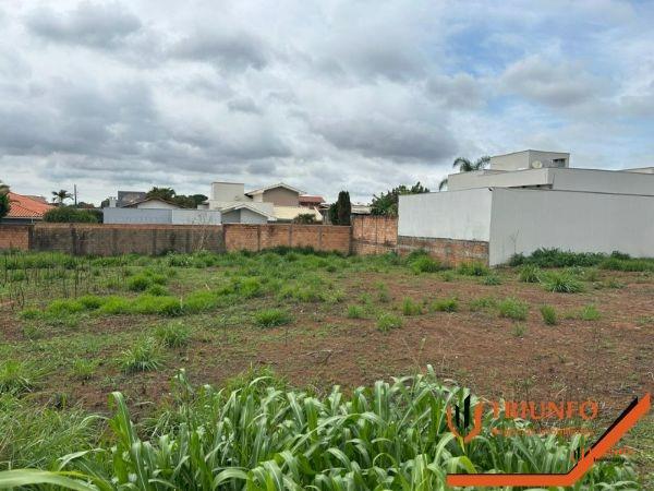 Lote à venda no CENTRO: 