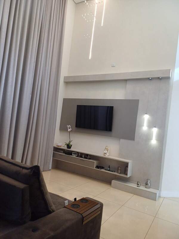 Casa à venda no Portal dos Pássaros II: 