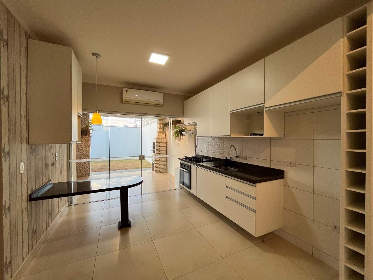 Casa à venda no Portal Ville Azaleia: 