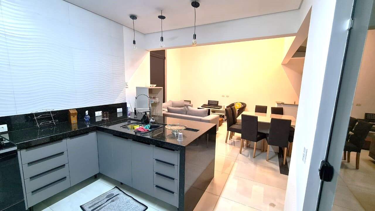 Casa à venda no Portal Ville Jardins: 