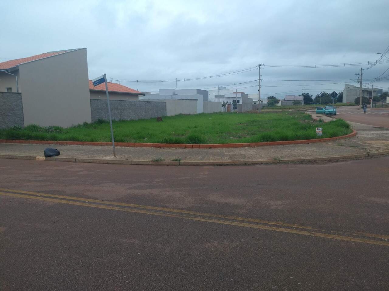 Terreno à venda no Portal Ville Azaleia: 