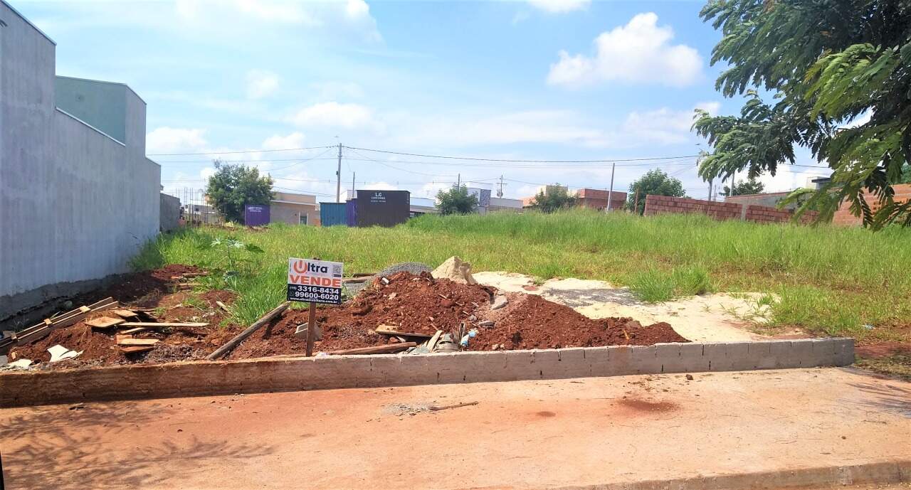 Terreno à venda no Portal Ville Jardins: 