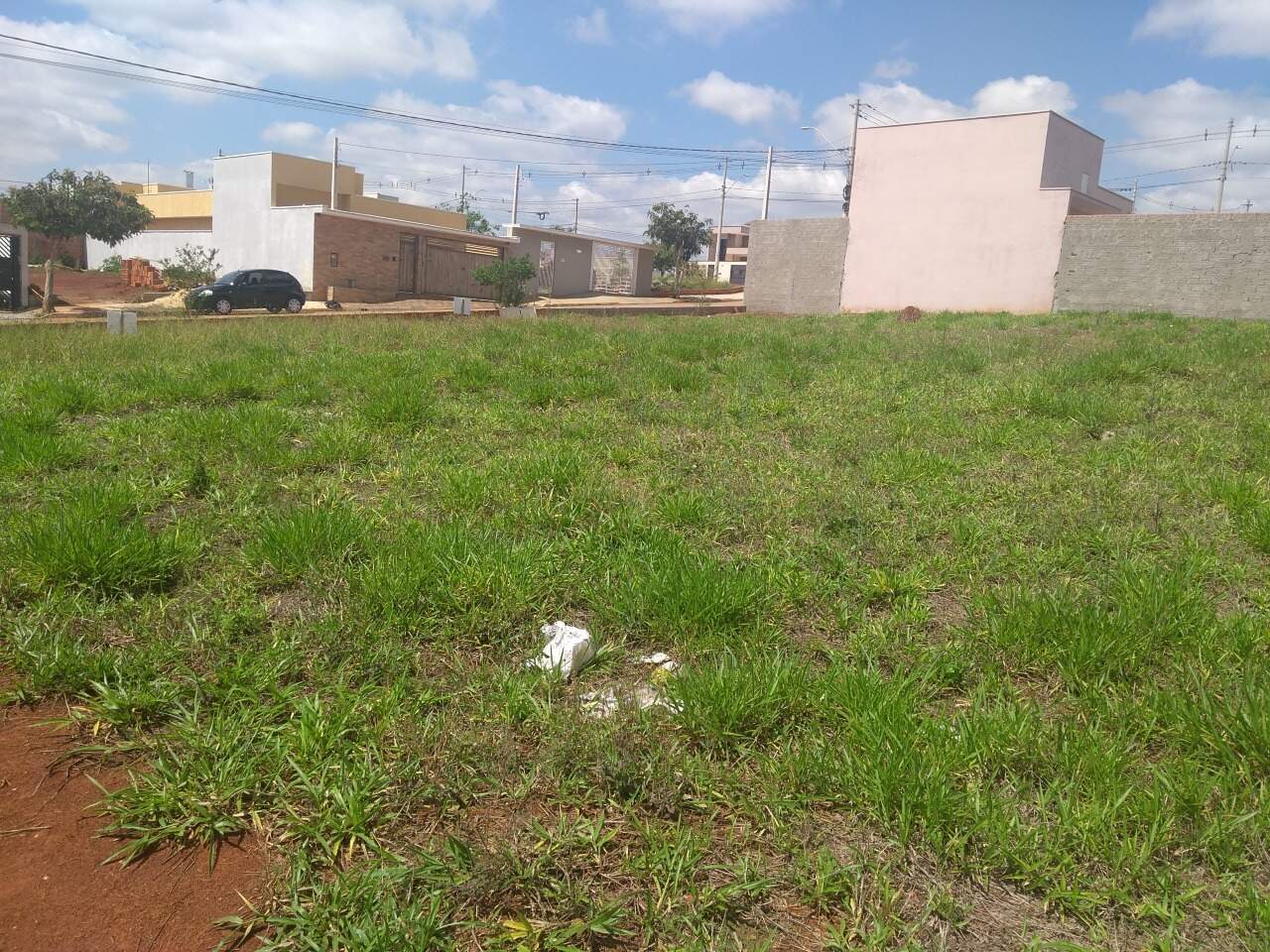 Terreno à venda no Portal Ville Jardins: 