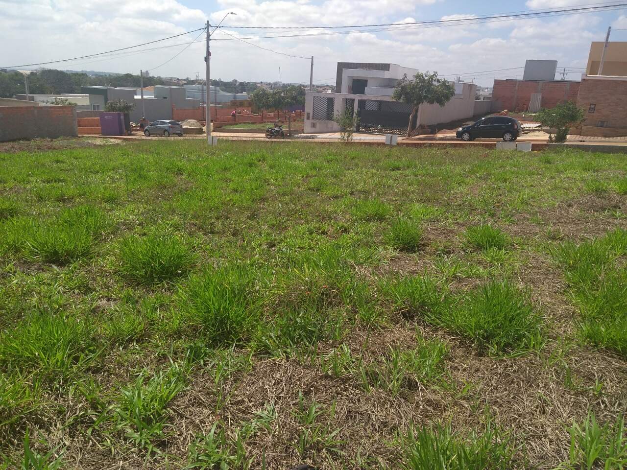 Terreno à venda no Portal Ville Jardins: 