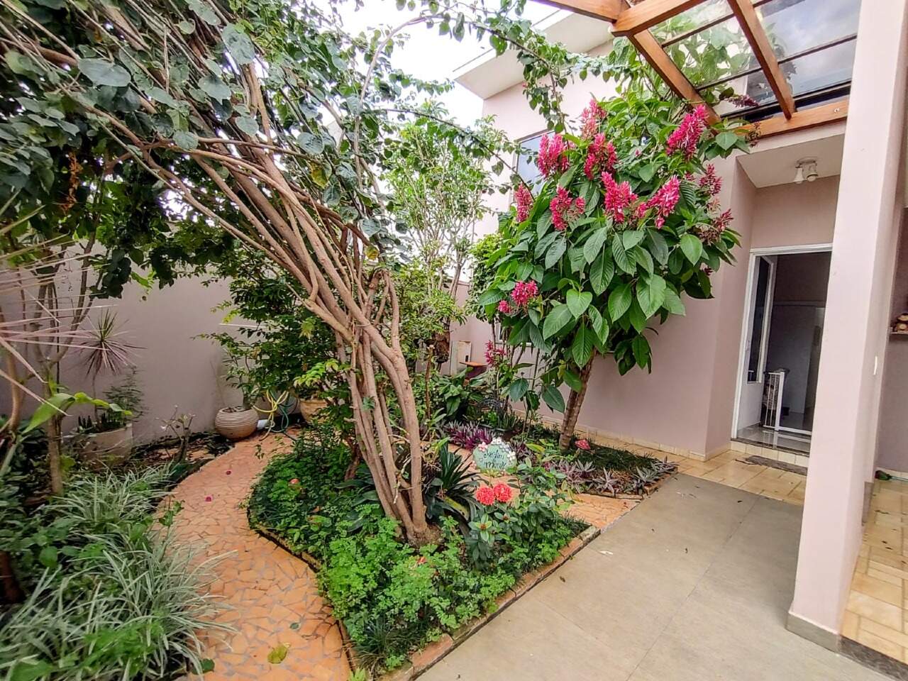 Casa à venda no Recanto das Primaveras I: 