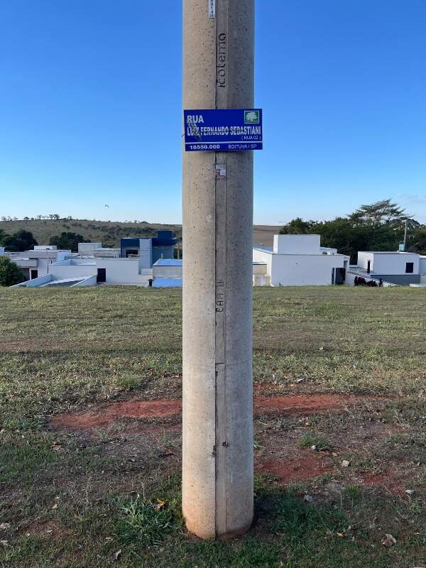 Terreno à venda no Tropicália Garden: 