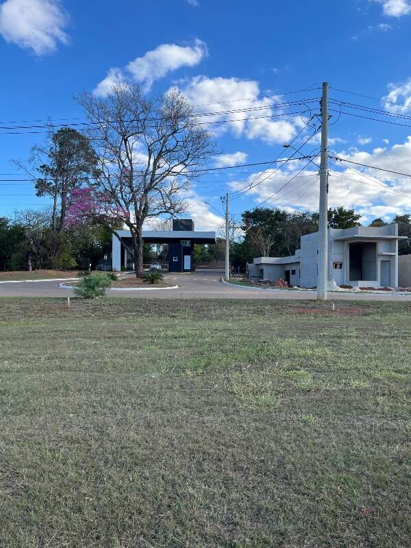 Terreno à venda no Tropicália Garden: 