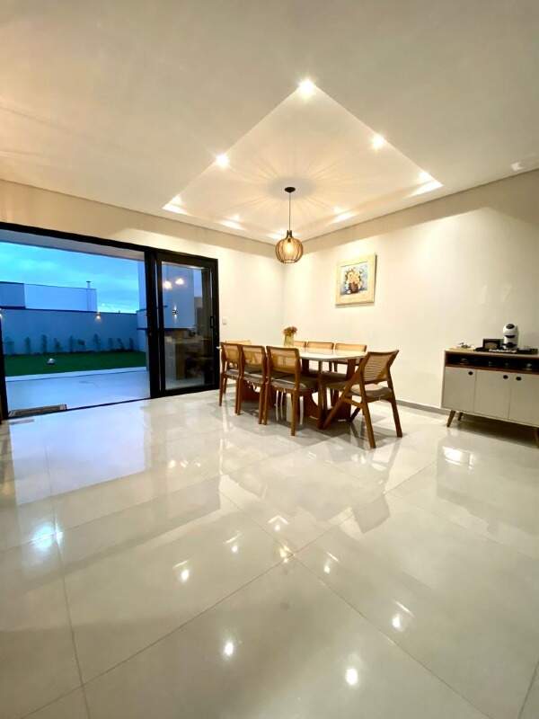 Casa à venda no Portal Ville Jardins: 