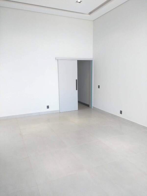 Casa à venda no Portal Ville Jardins: 