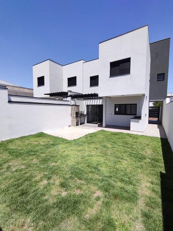 Casa à venda no Portal Ville Jardins: 