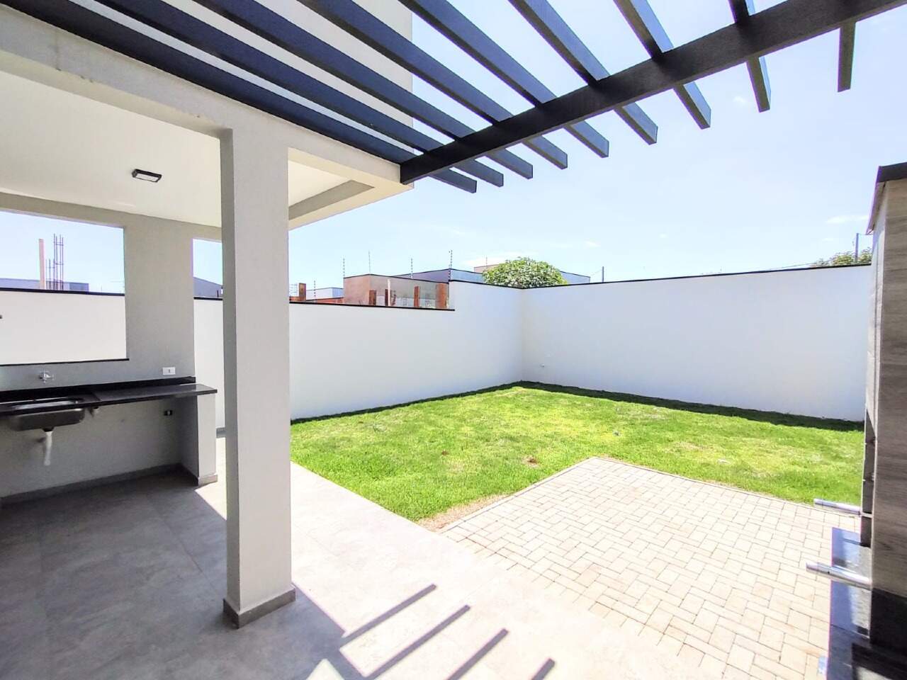 Casa à venda no Portal Ville Jardins: 