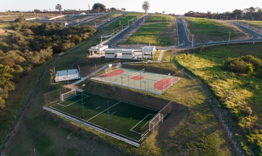 Terreno à venda no Loteamento Reserva dos Ipês: 