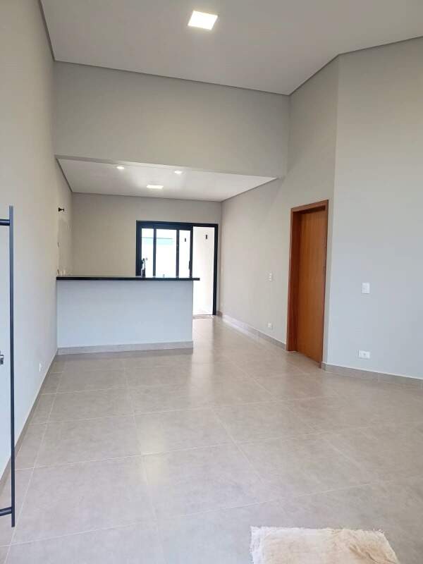 Casa à venda no Portal Ville Jardins: 