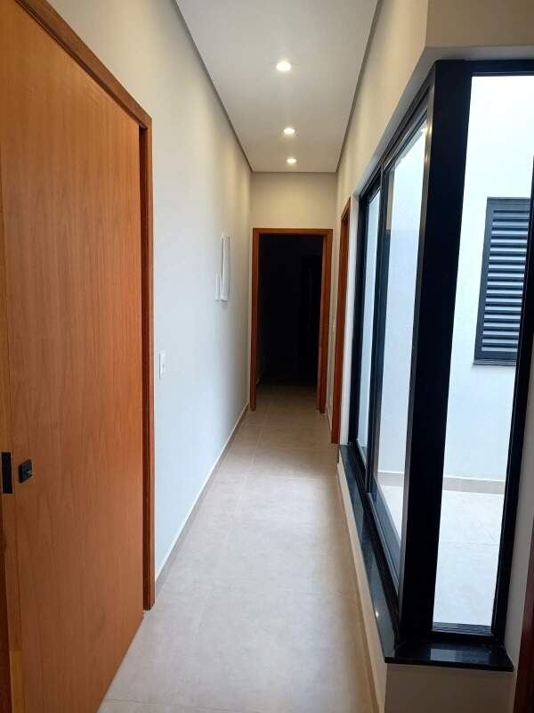 Casa à venda no Portal Ville Jardins: 