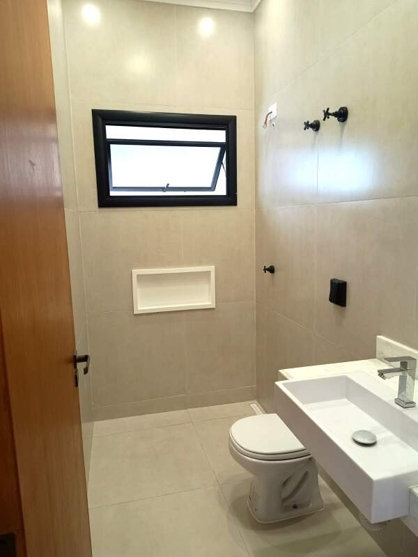 Casa à venda no Portal Ville Jardins: 