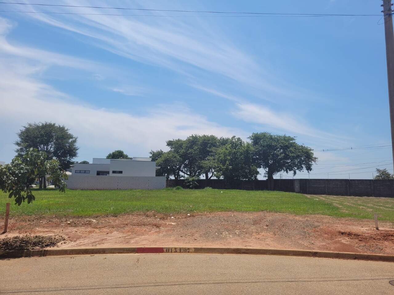 Terreno à venda no Portal das Estrelas III: 