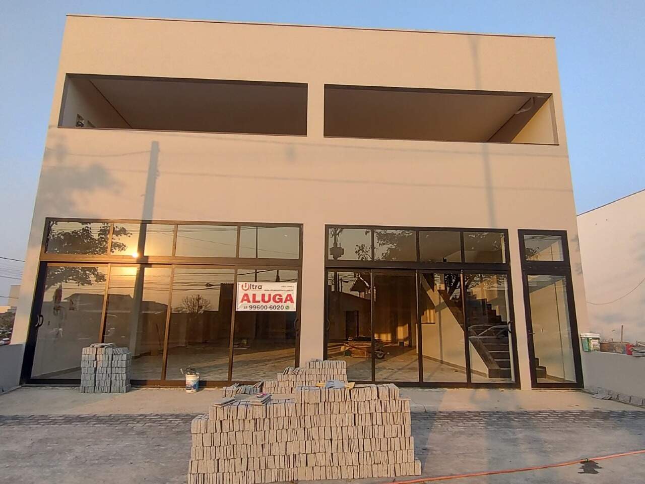 Salão para aluguel no Portal Ville Azaleia: 