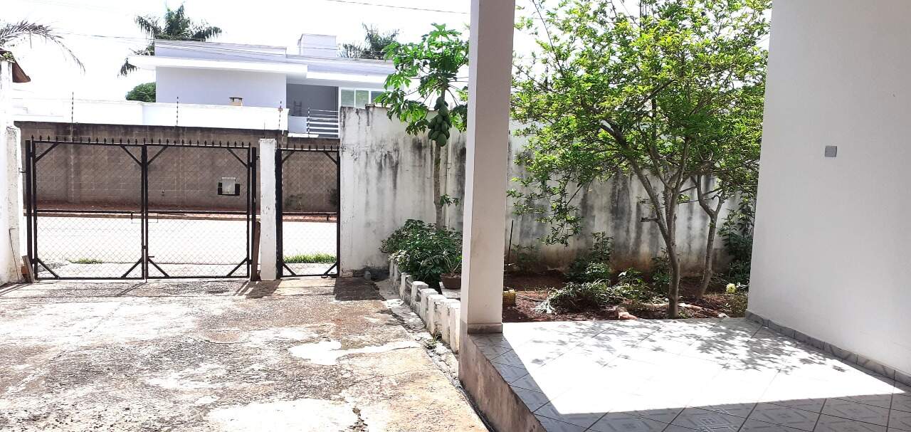 Chácara à venda no Parque das Árvores: 